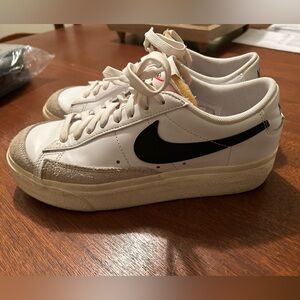 Women’s Platform Nike Blazers